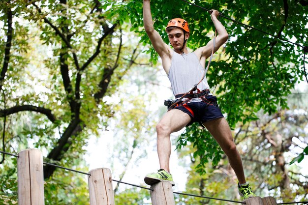 Czy skok na bungee to najlepszy sposób na przełamanie swoich lęków?